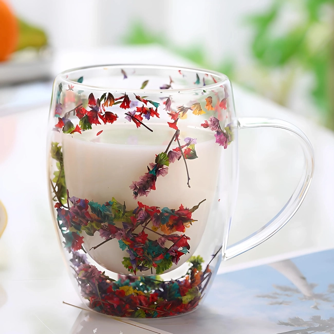 кружка с сухоцветами