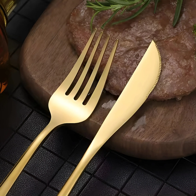 6 комплектів столових приборів