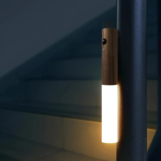 приліжковий нічник з датчиком руху