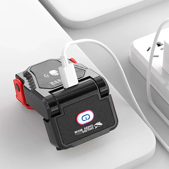 портативний ліхтарик із затискачем