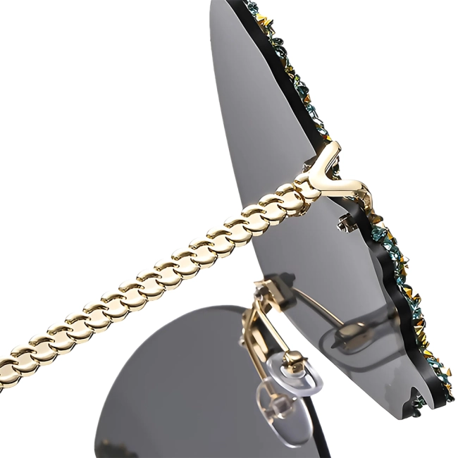 очки в виде крыльев бабочки