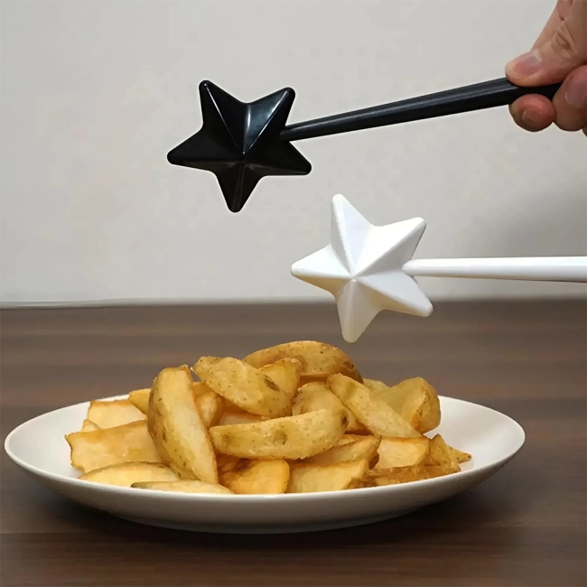 Солонка и перечница в виде волшебных палочек