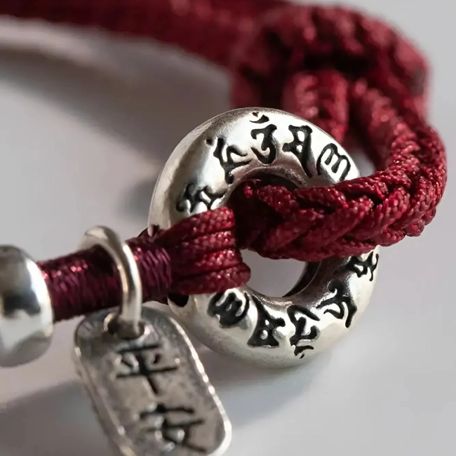 веревочный браслет