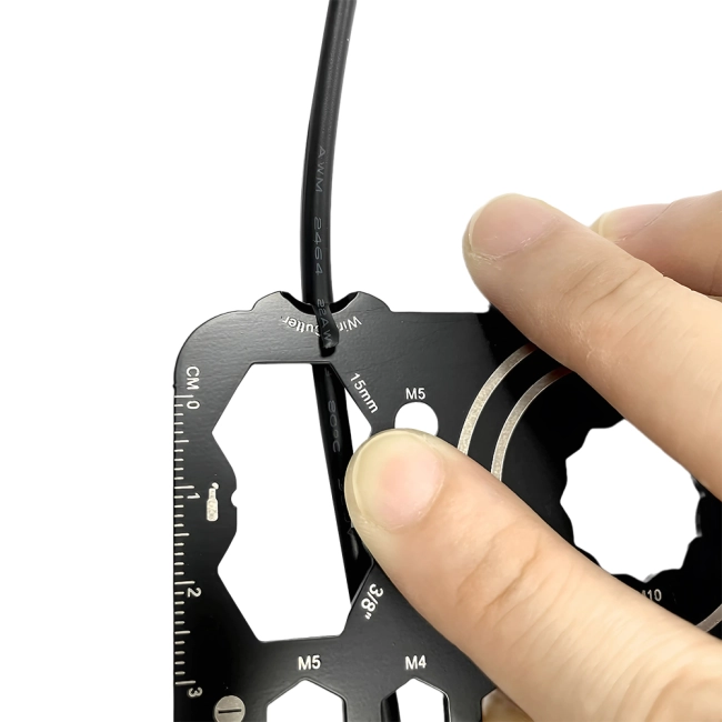 мультитул у формі карти