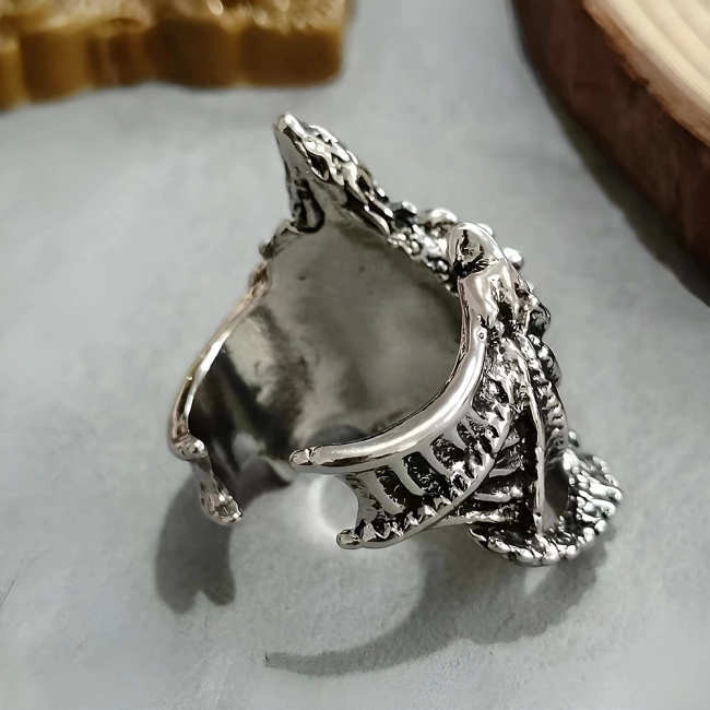 перстень у вигляді дракона