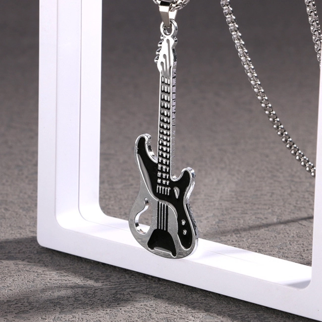 Подвеска в виде гитары
