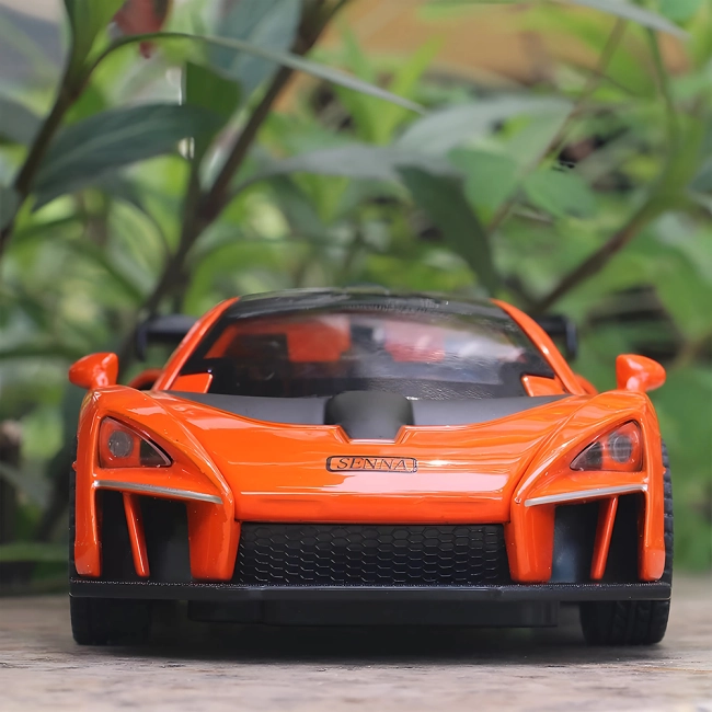 модель McLaren Senna
