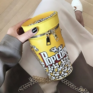 Сумка на плечо с цепочкой