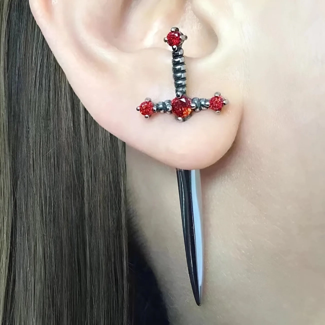 Серьги в виде мечей