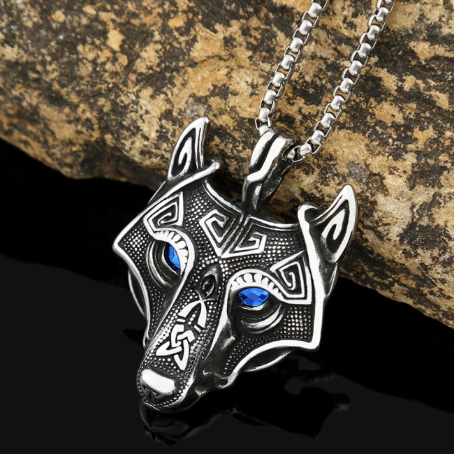 Кулон голова волка