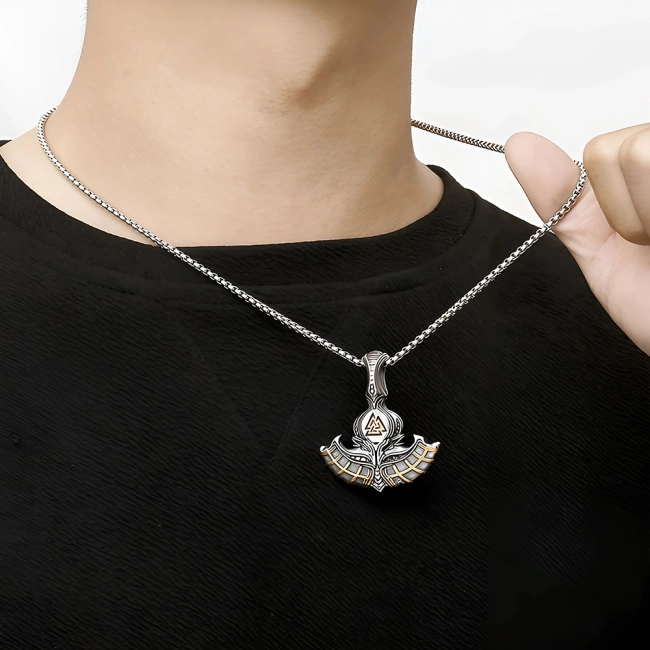 кулон в виде молота