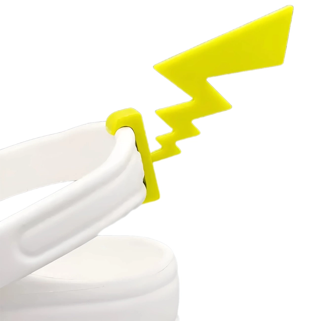 джибітси з вушками та хвостиками пікачу