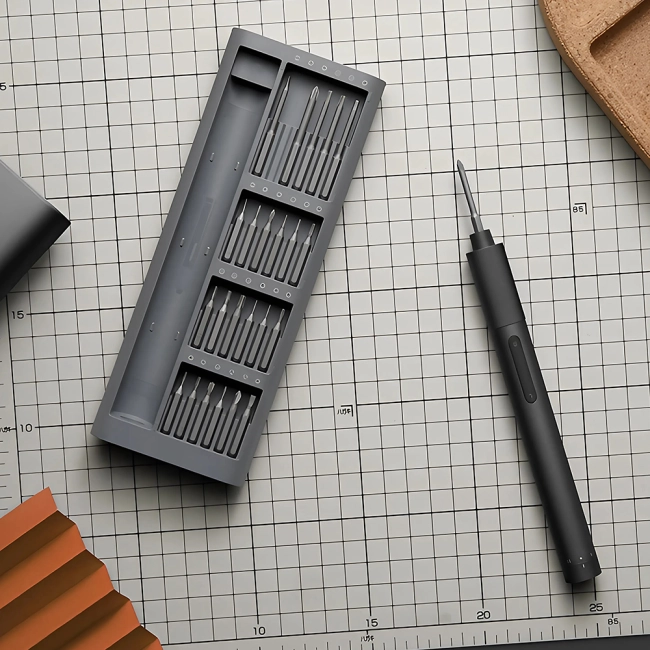 электрическая отвертка с битами