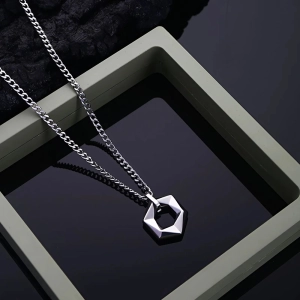 ланцюжок з геометричним кулоном