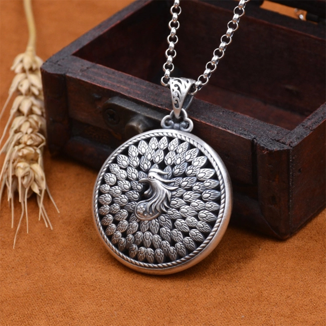 Підвіска павич