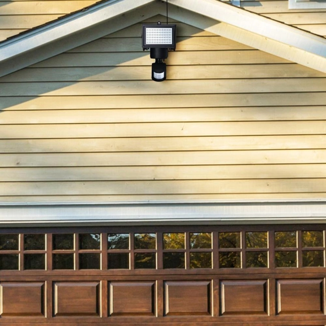 прожектор на сонячній батареї