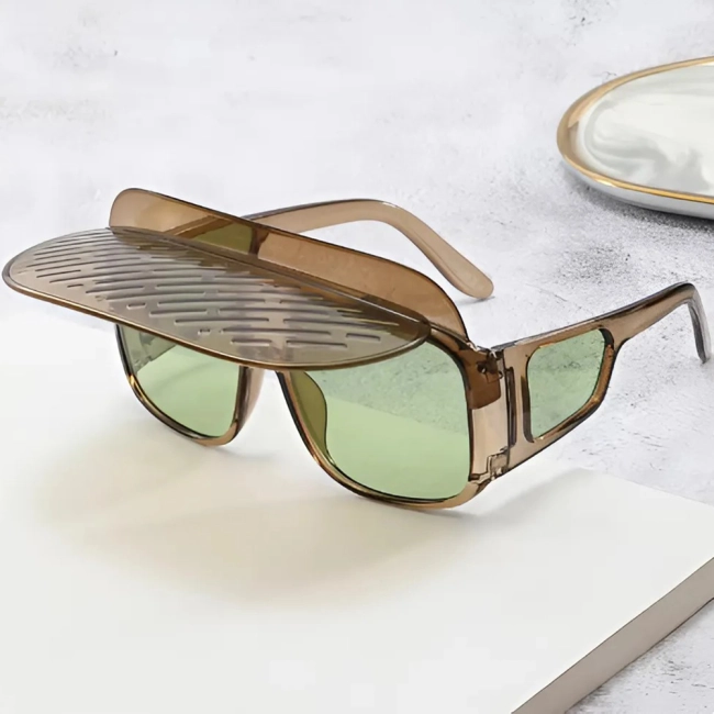 очки с солнцезащитным козырьком