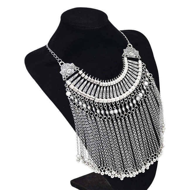 Довге кольє на шию