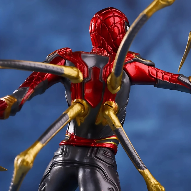 фигурка Человека паука из фильма Нет пути домой