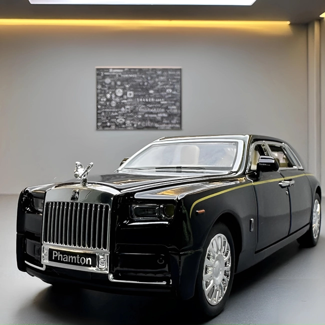 модель машины Роллс Ройс