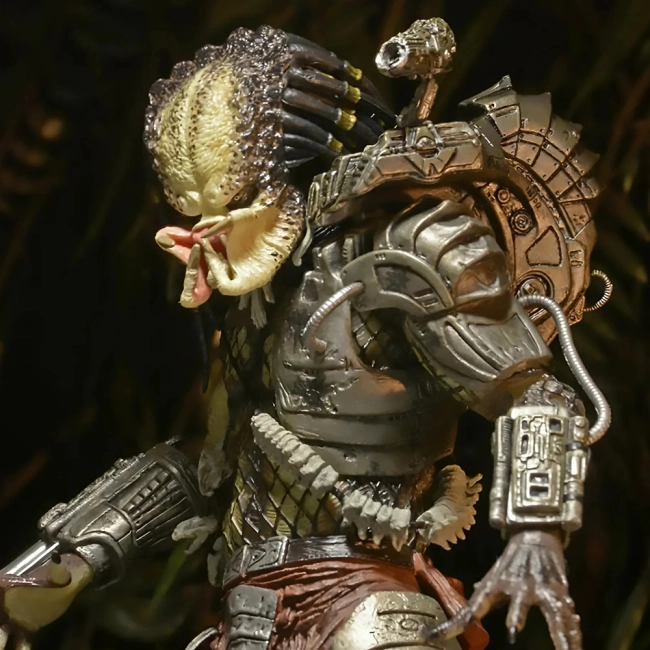 Статуэтка Хищник