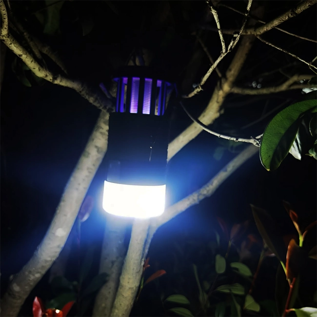 Вуличний світильник від комарів