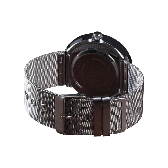 часы с крутящимся циферблатом