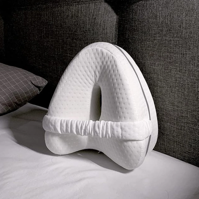 подушка между ног