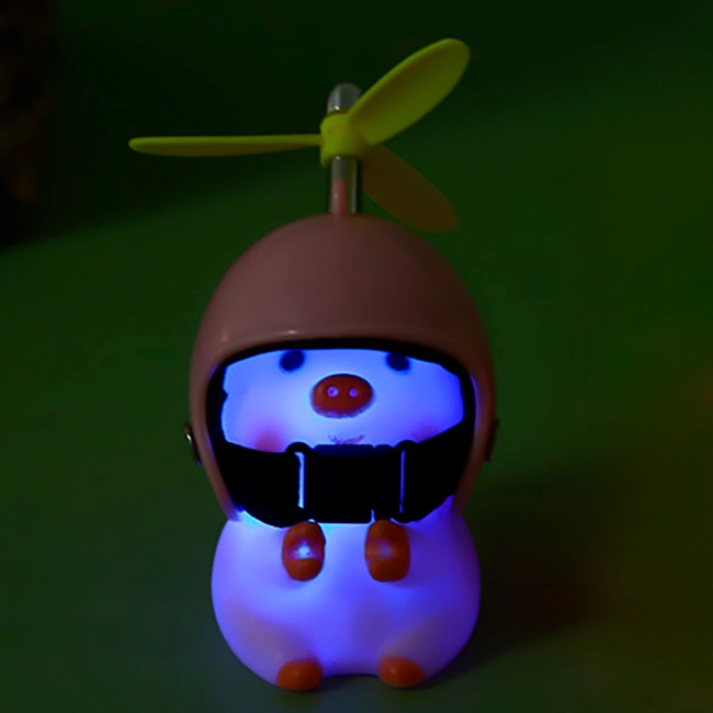 свиня з пропелером