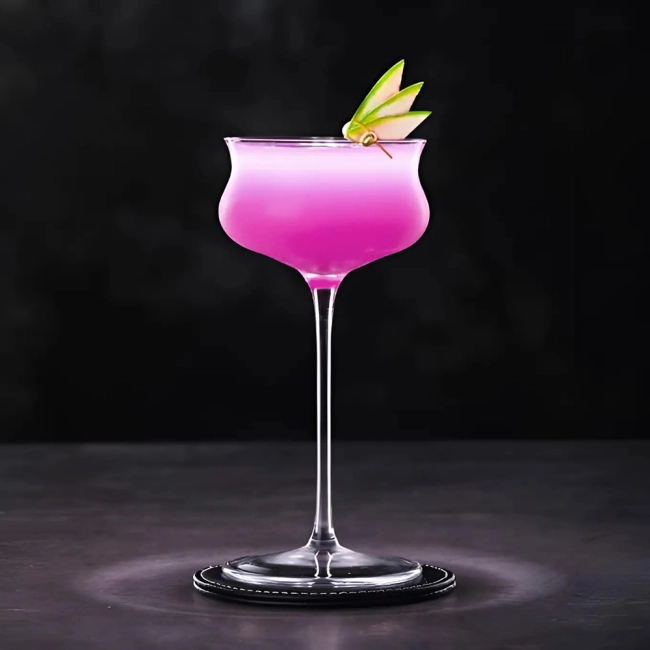 келих для коктейлю на ніжці