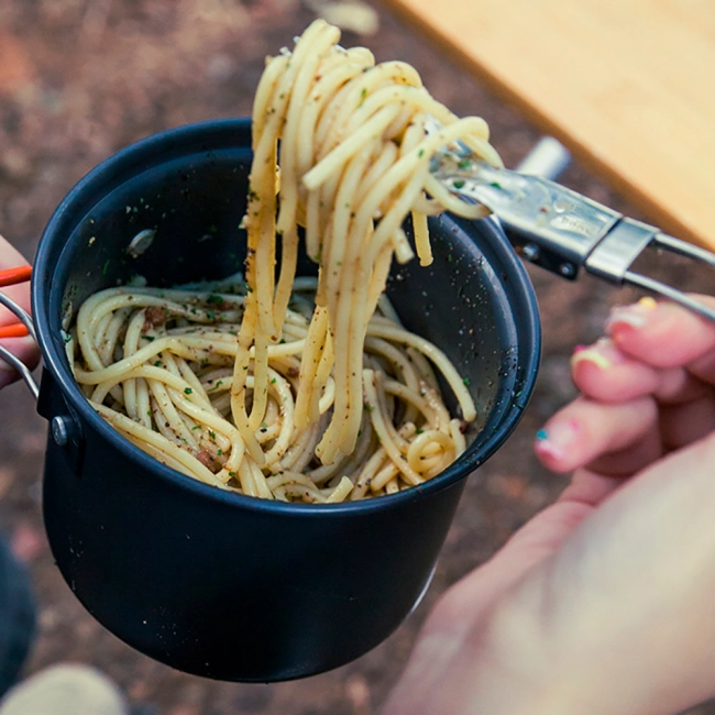 набір для приготування їжі для кемпінгу