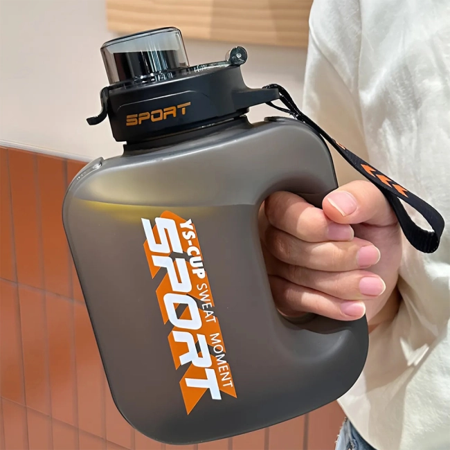 Бутылка с крышкой для спорта