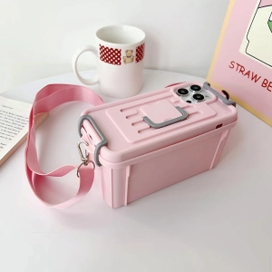 Чехол на айфон с ремешком в виде сумки (iPhone13/14) Чехол на айфон с ремешком