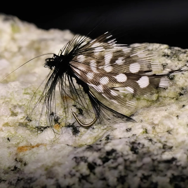 набор 12 мушек