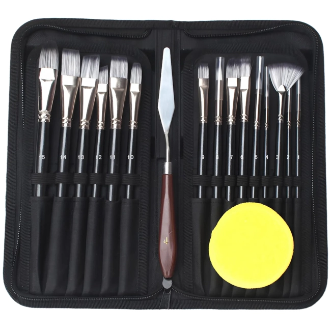 набор кистей в пенале