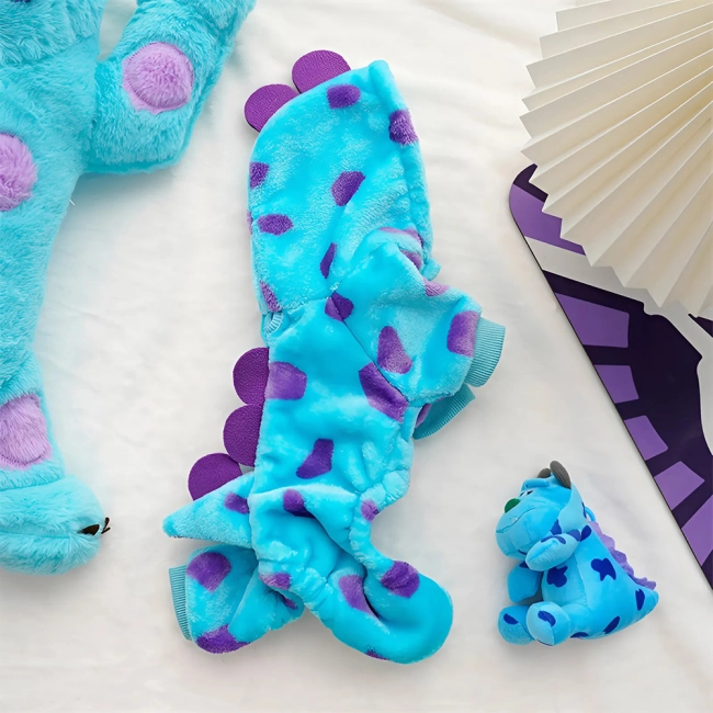 котячий костюмчик