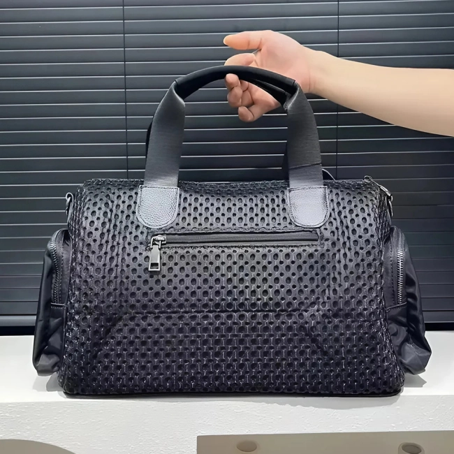 багатокишенькова дорожня сумка