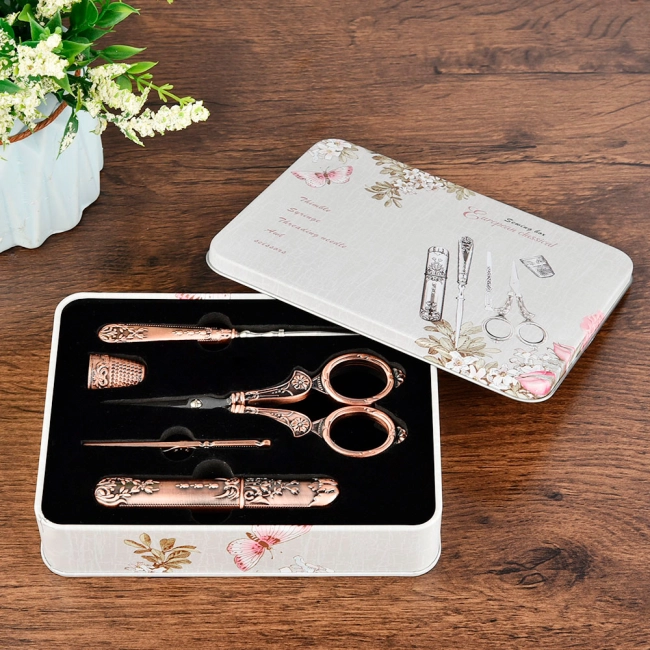 набор для шитья в органайзере