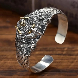 открытый браслет на мужскую руку