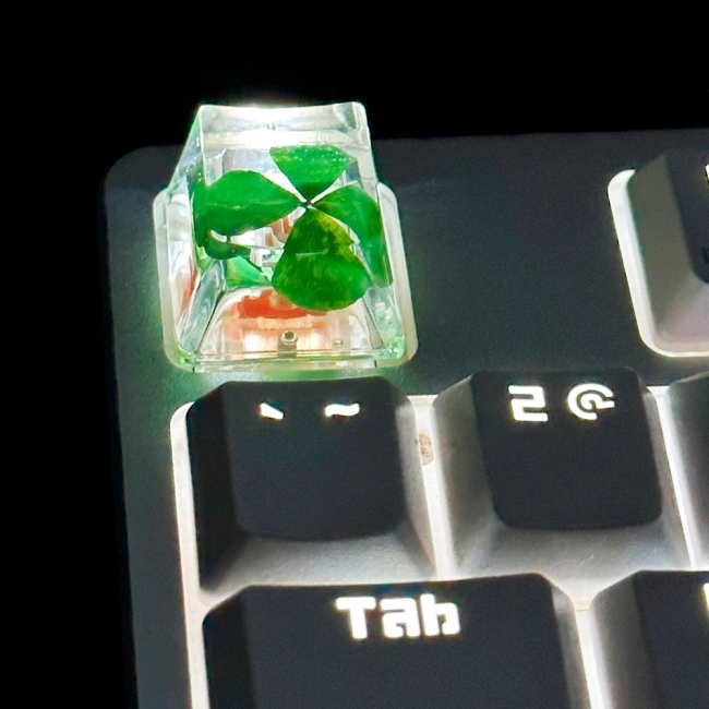 кейкап с лепестком для клавиатуры