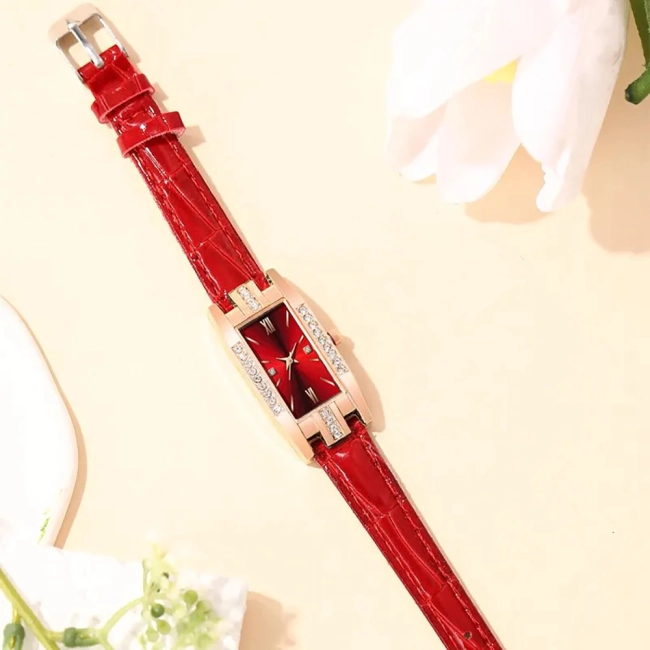 женские наручные часы со стразами