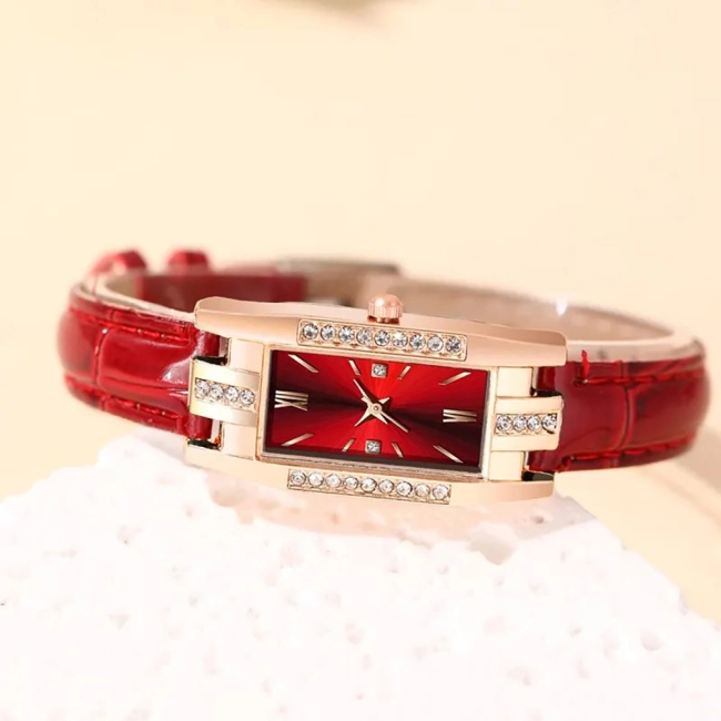 женские часы с камнями на циферблате