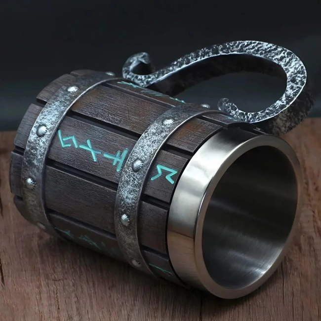 кружка с рунами