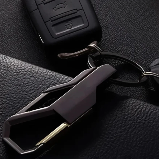 брелок в форме карабина