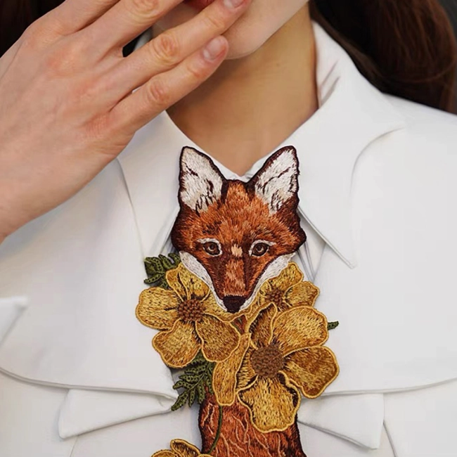 галстук в виде лисы