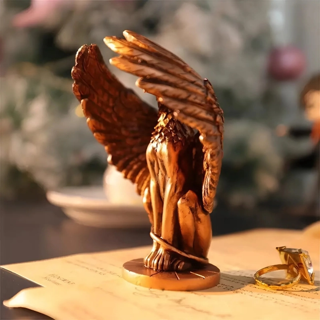 фигурка с грифоном