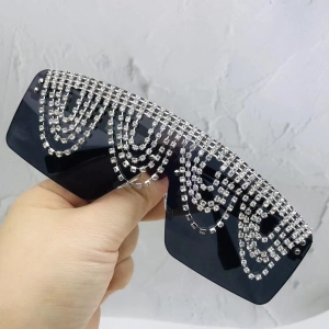 очки в украшениях