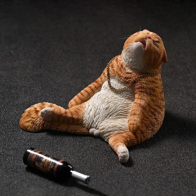 фигурка в виде котика