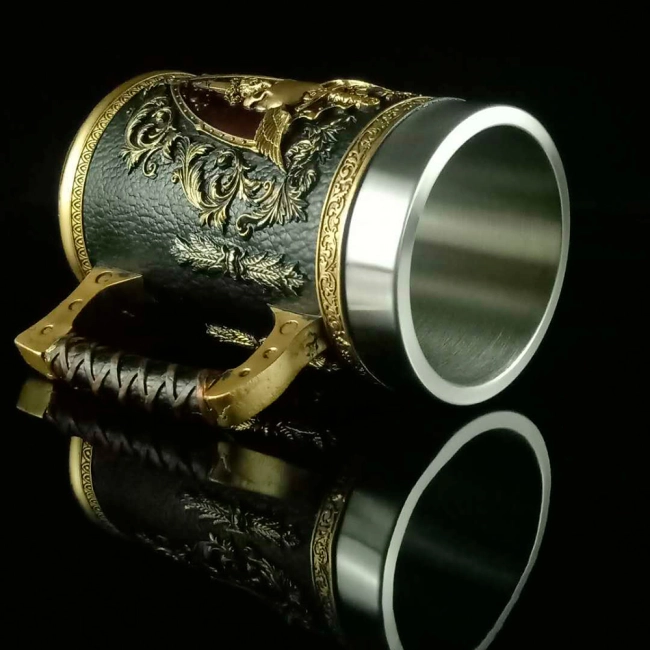 кружка крылатый череп