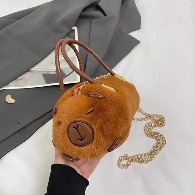 сумка в форме капибары